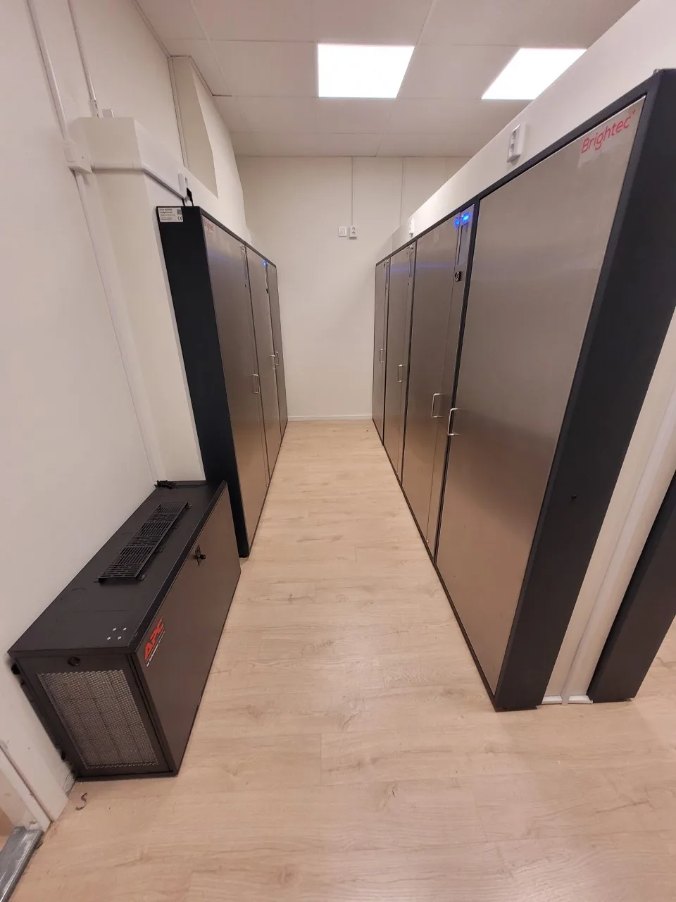 Fire store digitale nøkkelskap i rustfritt stål