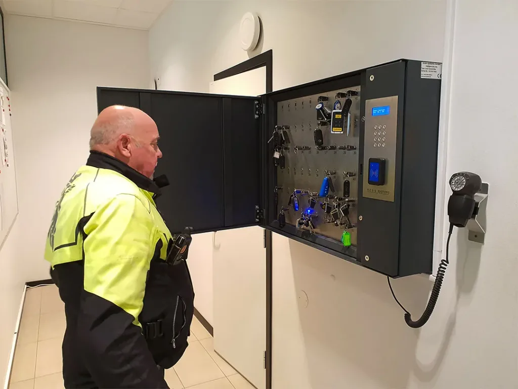 Säker nyckelhantering med inbyggd alkolås– hos Parkering Malmö är varje arbetsdag ett nyktert ansvar.